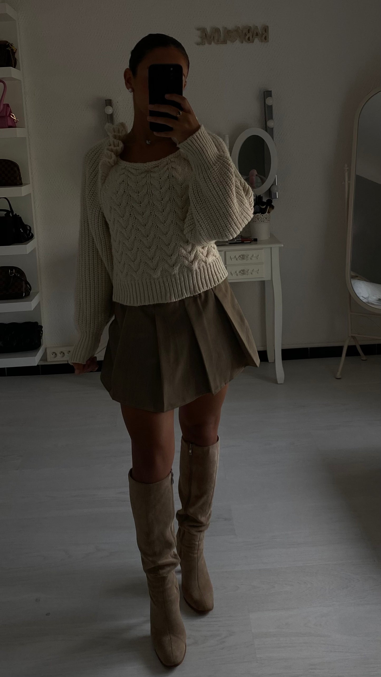 Jupe short plissée beige