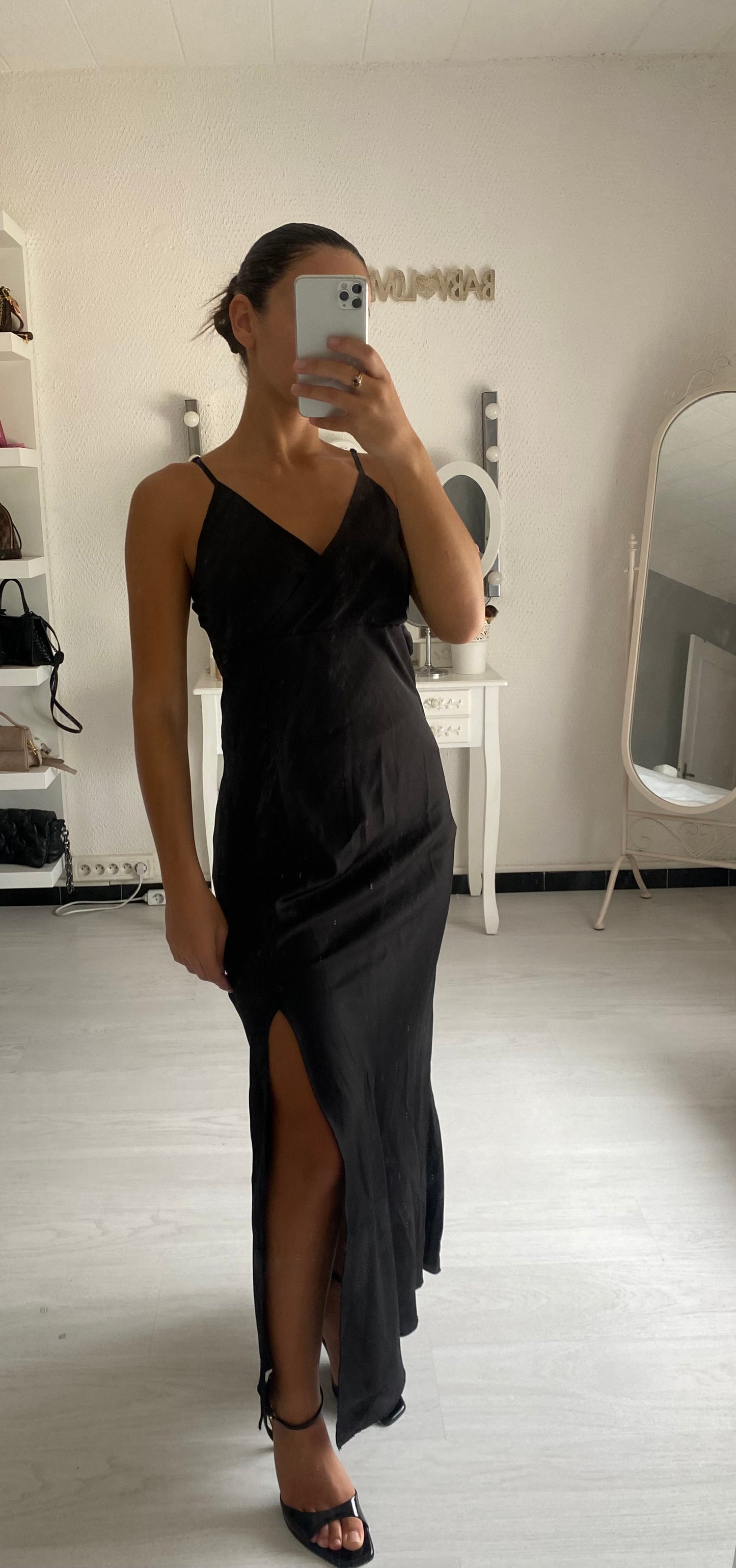 Robe en soie noire