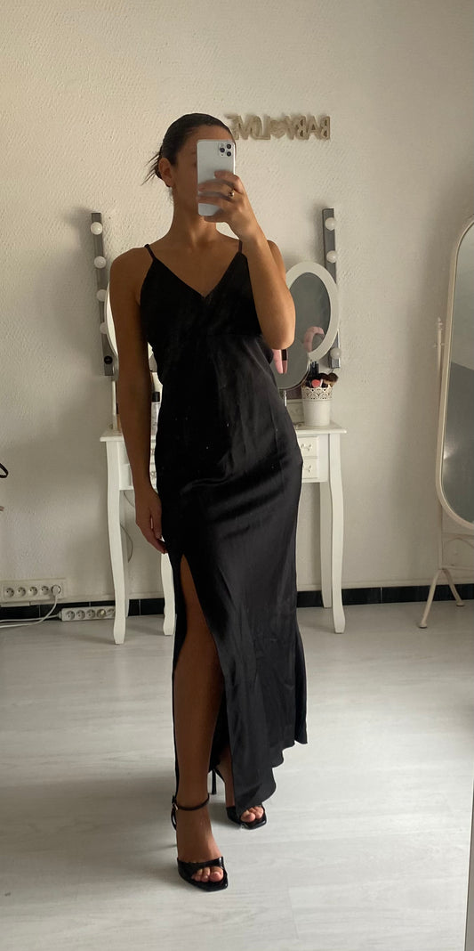 Robe en soie noire